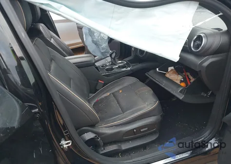 2019 Chevrolet Blazer Premier z USA, uszkodzony, nr VIN 3GNKBFRS0KS693293